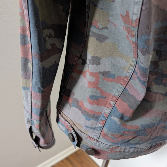 NWT J Brand Acamar Camouflag Trucker Jean Jacket Unisex S Demin - Picture 9 of 14